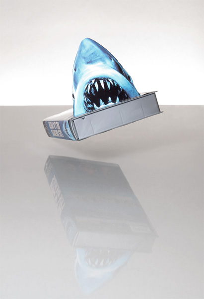 http://www.sarcmophie.ch/files/gimgs/12_jaws.jpg