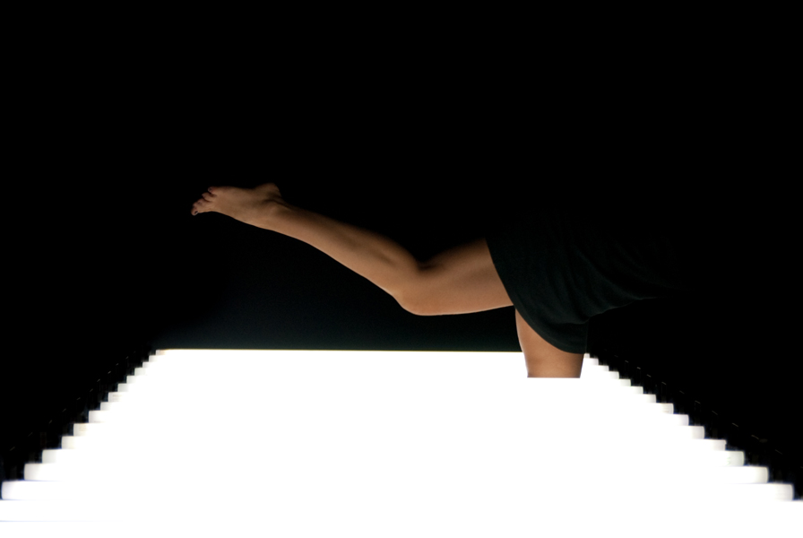 http://www.sarcmophie.ch/files/gimgs/7_cindyvanacker3.jpg